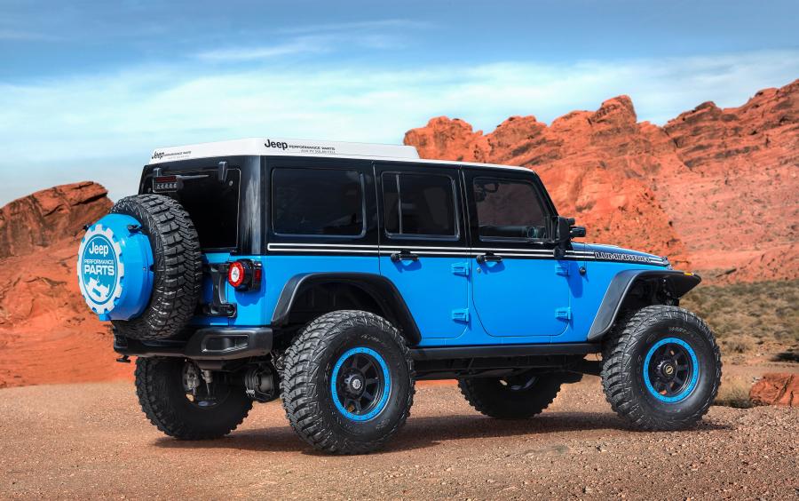  Jeep Luminator Concept 2017 года  (фото 2 из 13)